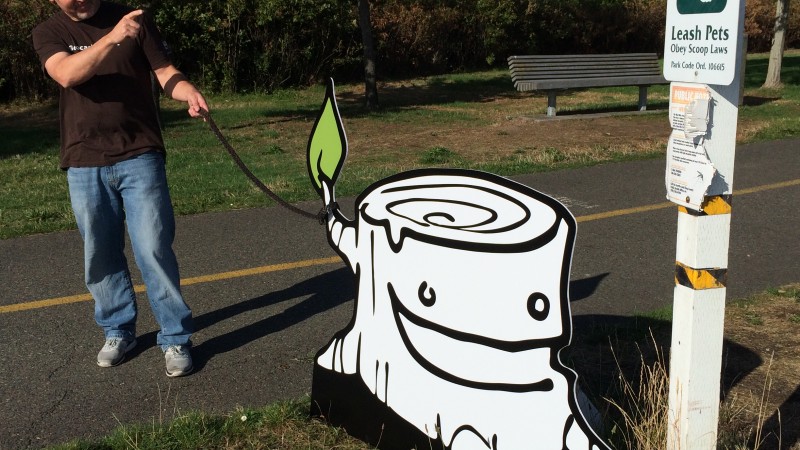 Tom and one of Geocaching's little buddies - Stumpy